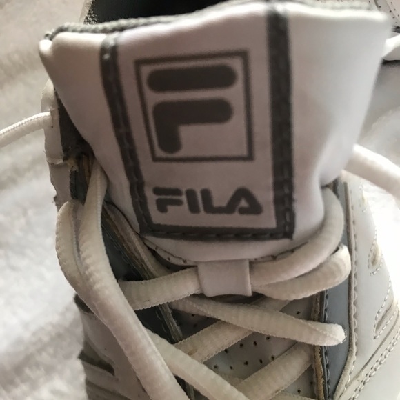 Fila brand women's tennis shoes white and gray size # 10 in good condition - Picture 7 of 11